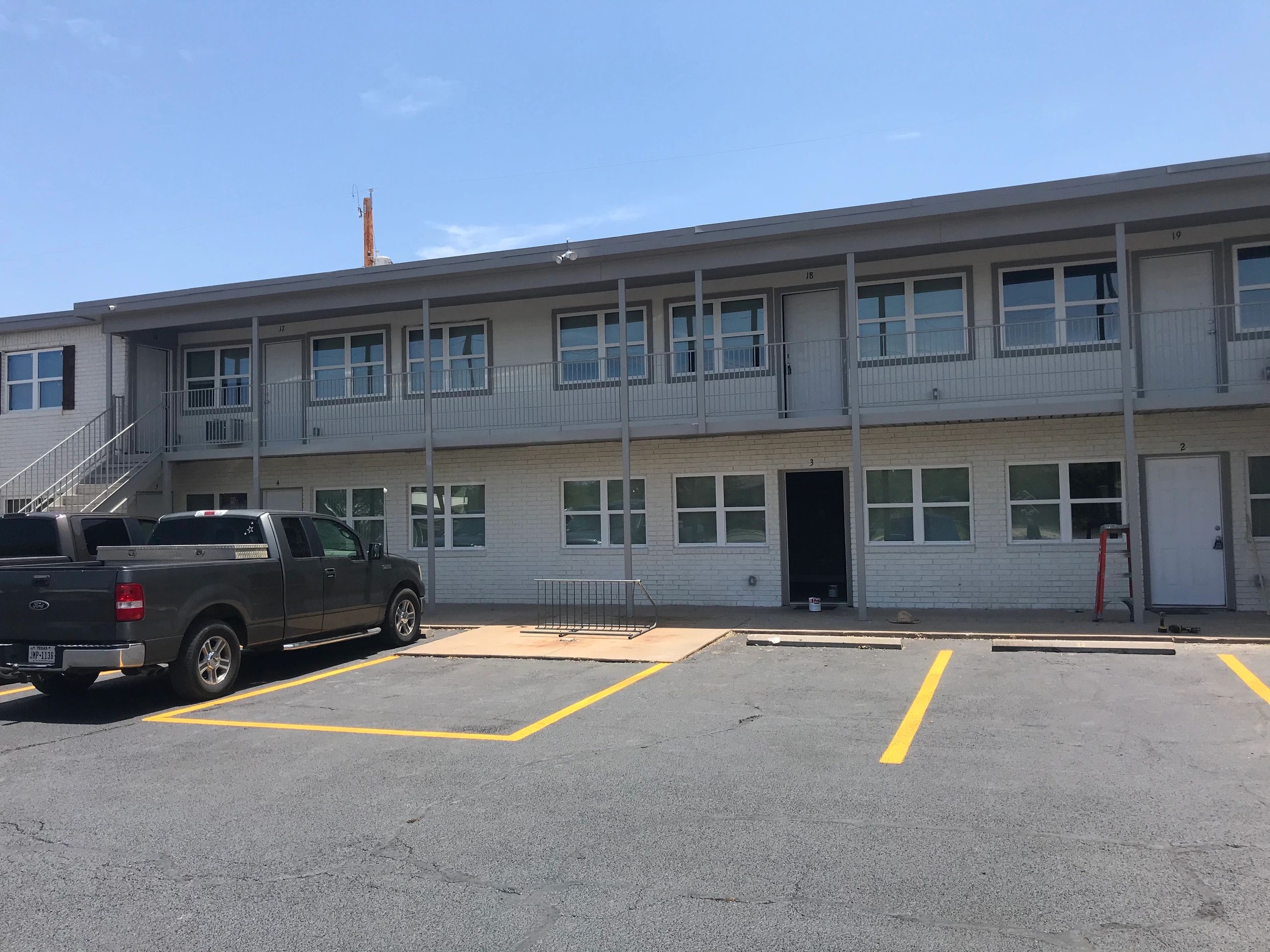 Tuscan Valley Apartments building