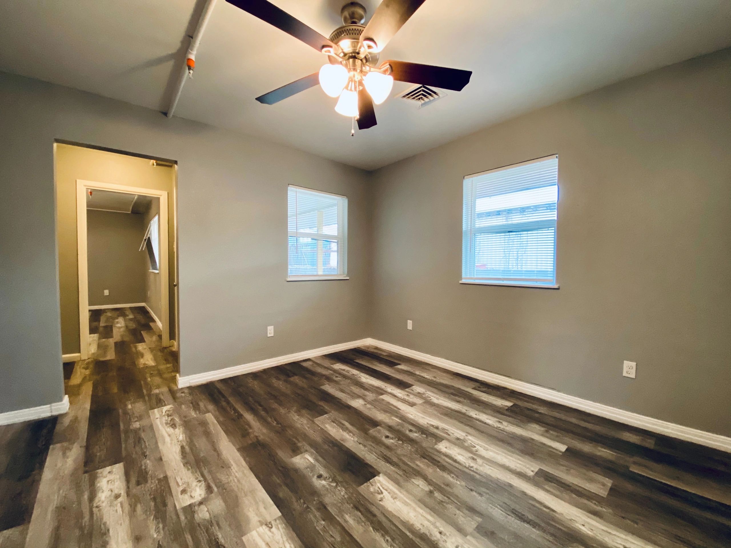 Tuscan Valley Apartments interior room