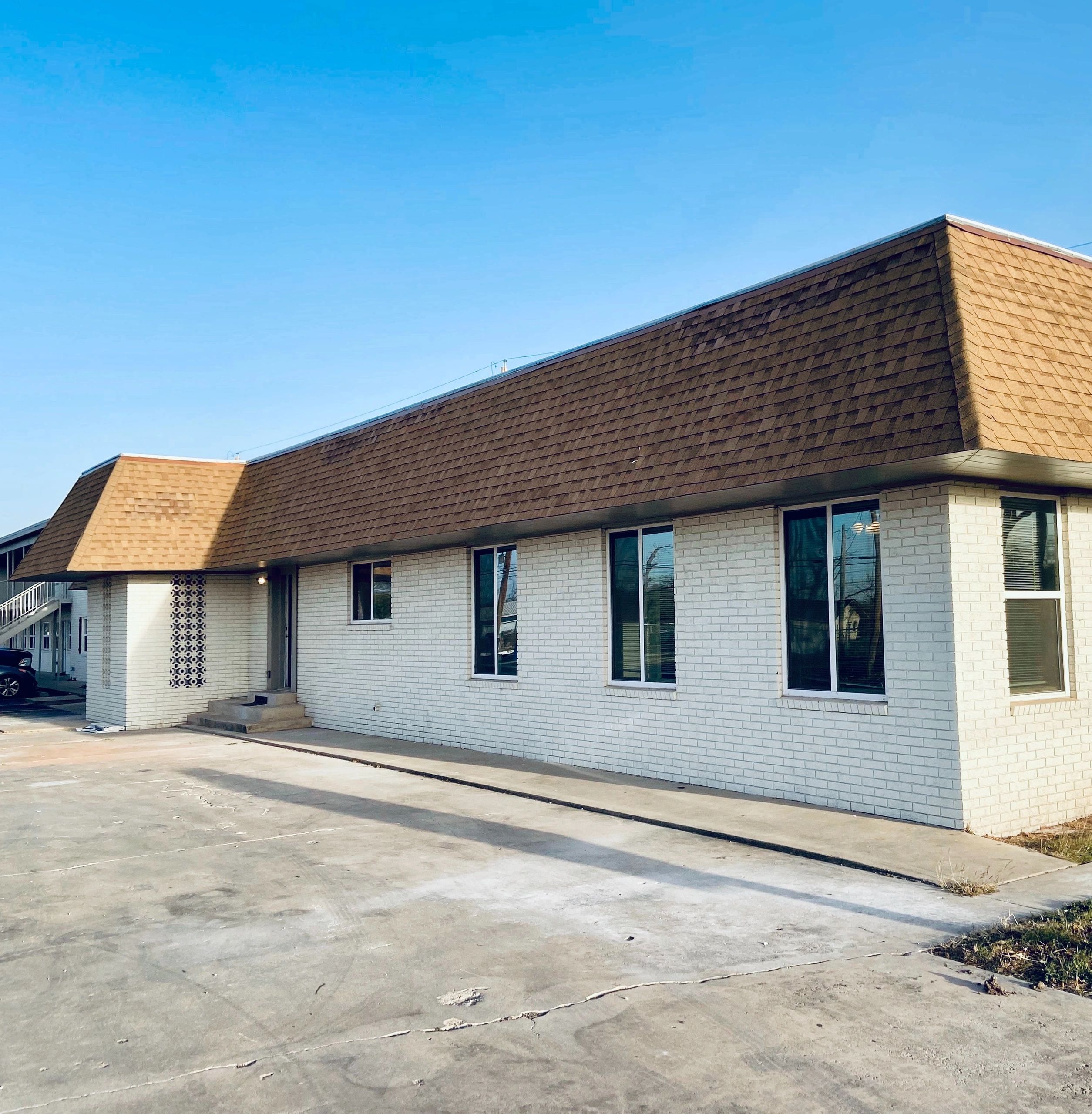 Tuscan Valley Apartments exterior building